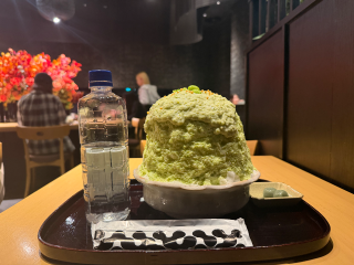 ルイ の 待ちなしの時はかき氷を食べに行くおんな。🍧