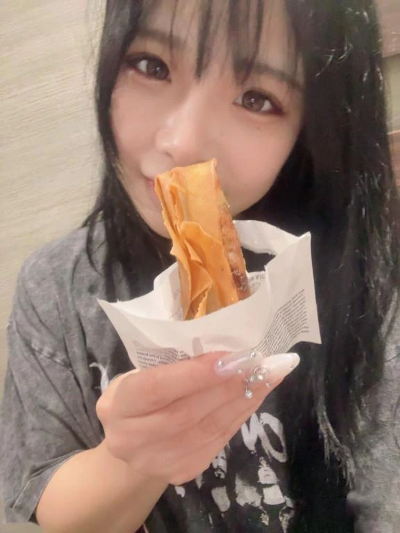 🥱🙇🏻‍♀️