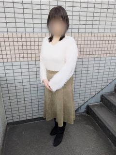 新人ももか