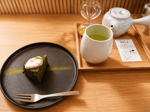 明日、9時~24時まで出勤🌷