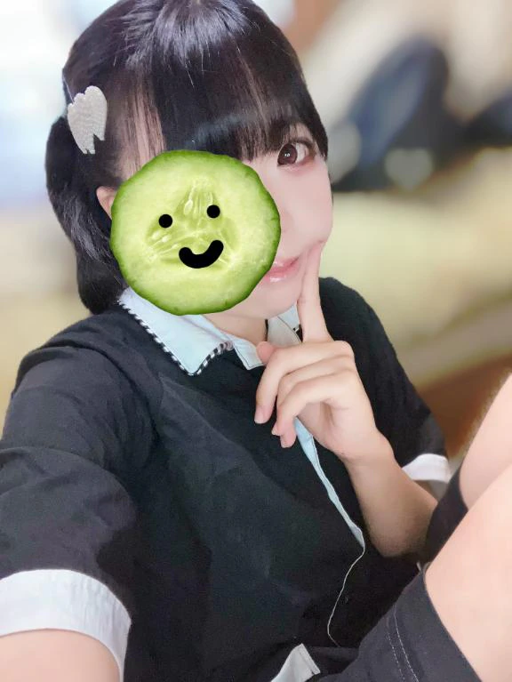 チラ…ʕ•ᴥ|