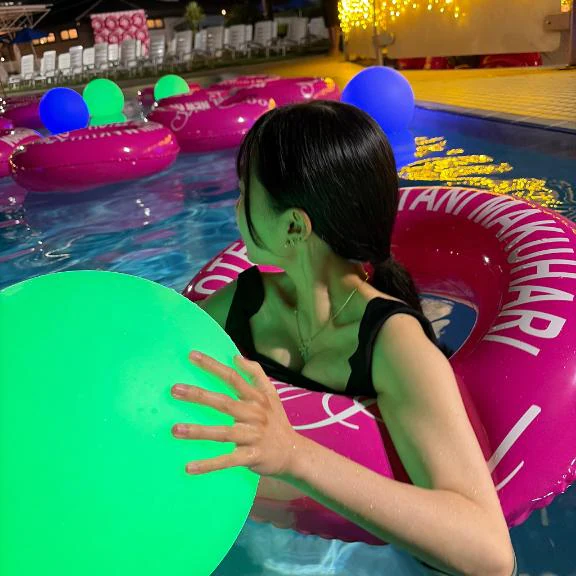 【③】ナイトプール行ってきた👙🌙