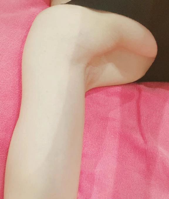 肌身離さず