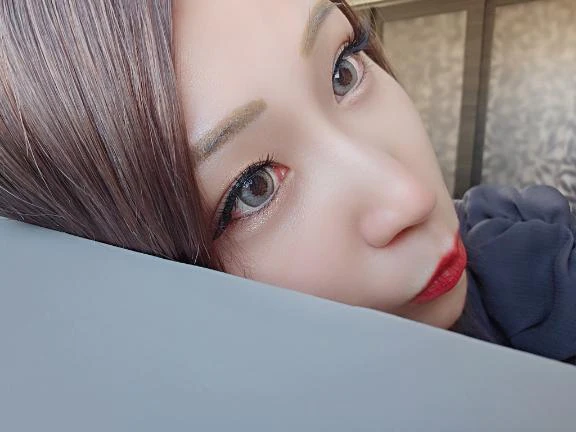 出勤してます