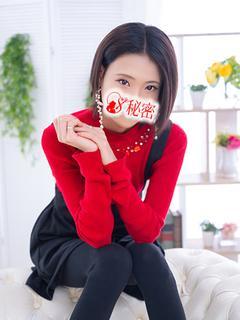 新人えま