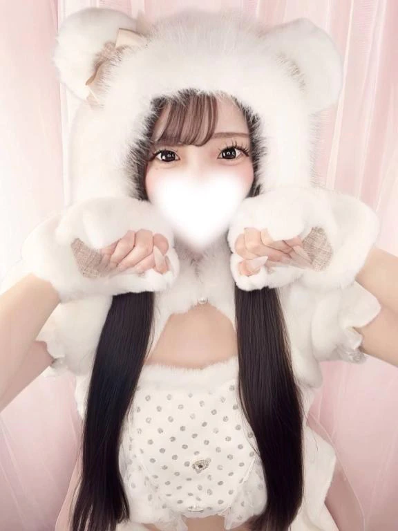 おなかすいた ⩊ •̥ ♡