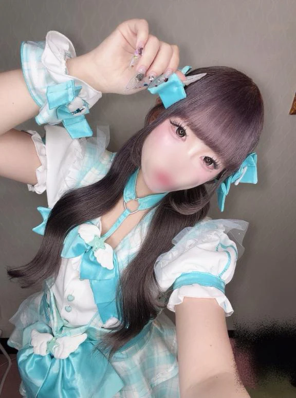 ドキドキする👩🏻‍❤️‍💋‍👩🏻