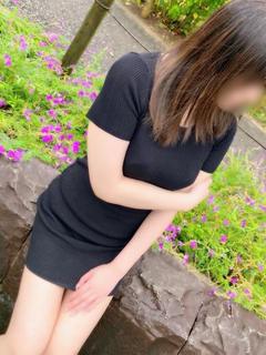 初美　りおん