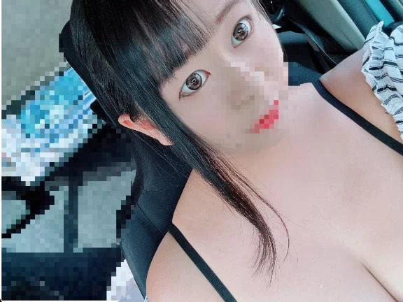 前髪を切ったお姉さん