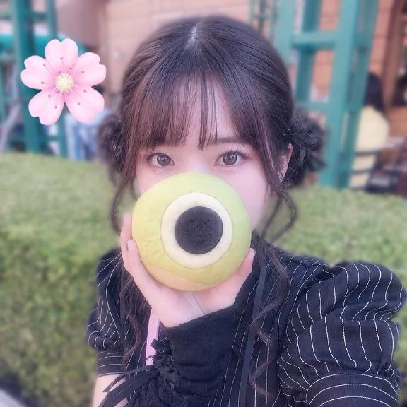 メロンパンに夢中なところ、見つかりました🍈
