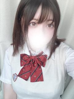 新人つきな