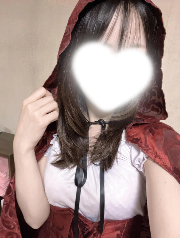 (⃔ . ̫ . )⃕↝