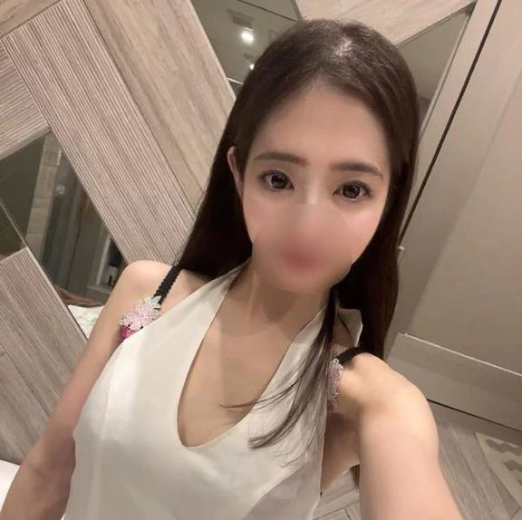 清楚な服の下は…🖤