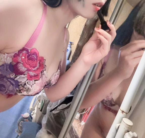 口コミ欄、ほぼキス。