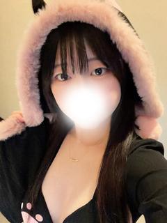 てる