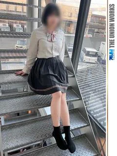 咲月ゆりな