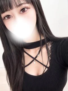 新人めるる