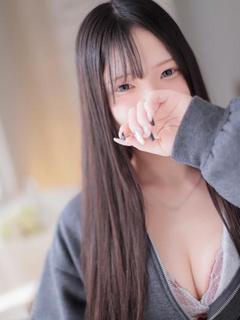 椎名すずめ【ROYA...