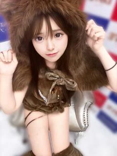 みい