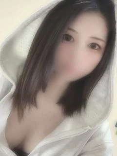 【ゆい】黒髪ショート