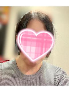 まり(オナニーで潮吹...