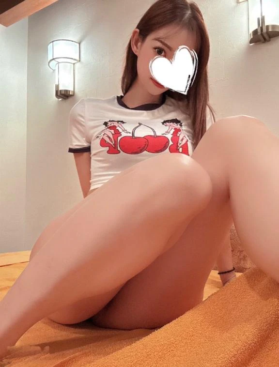脚見せ②