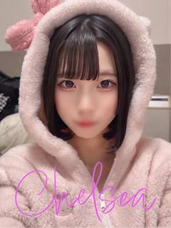 ナナハ【色白細身の黒髪ボブ】