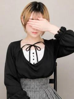 ふゆ『18才極ロリータ美少女』