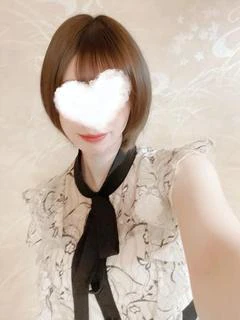 ひびき【SSS級美女奥様】