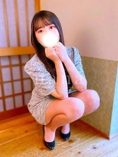 みな『ま〇こ吸引力最高…エロ妻』