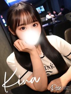 綺奈【きな】20歳 T160 89(F) 54 85