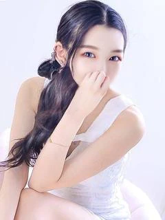 ゆずき◇女子アナ系のキレカワ美女