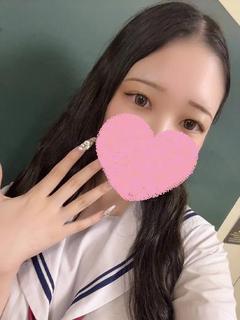 影山ゆあ