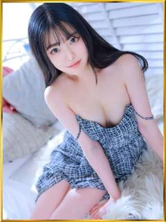 結城ひな
