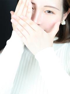 唯月 仁以奈