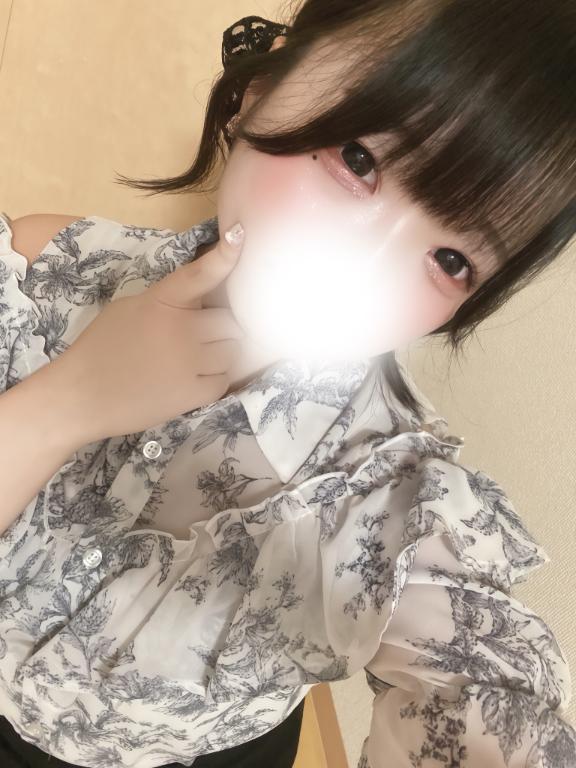 あいす☆体験入店 の ぺろぺろする？🍨🤍