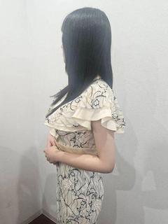 一色　ひとみ