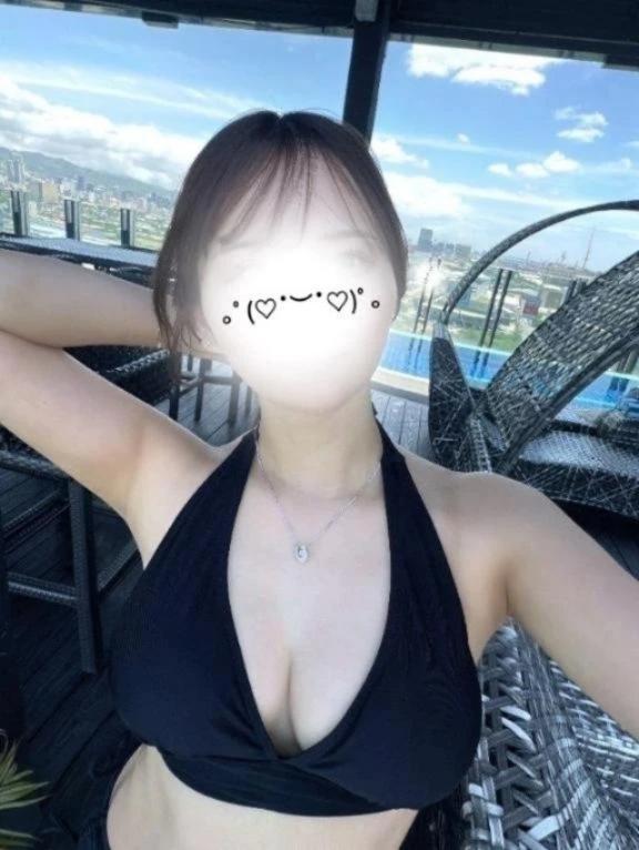 ゆい の 静かな夜ですね🌙今日はお気に入りの下着です(^_^)♡