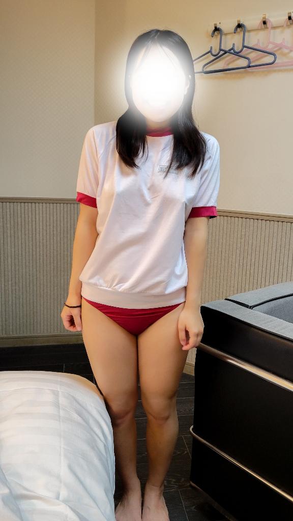 相沢　しずく の 服の上から💓