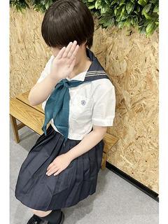 小栗　もなか