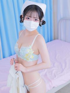 南　ひな