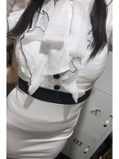 あきな