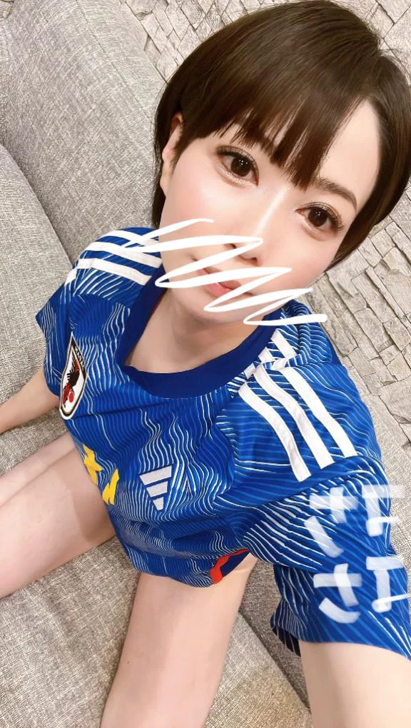 生脚ノーパン観戦⚽️🫣．