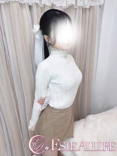 白石えいみ