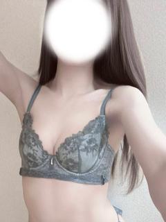 えま†未経験キャバクラ系細身美女