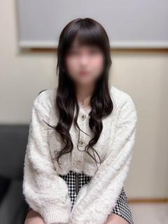 かなめ【18歳黒髪ロ...