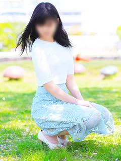 や