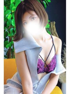 エミリ