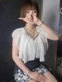ゆりな WHITE LABEL