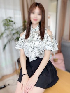 マユ　清楚系スレンダ...